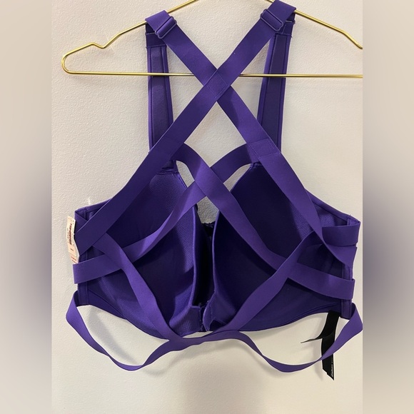 Victoria’s Secret Knockout Front-Close Sports Bra, 38DD - Picture 9 of 9